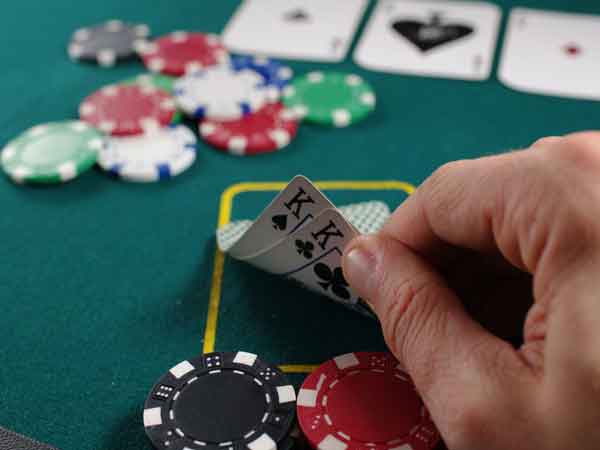Công thức chia bài trong Poker điểm cao