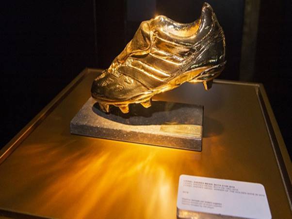 Cầu thủ nhận chiếc giày vàng châu Âu 2017 là ai?