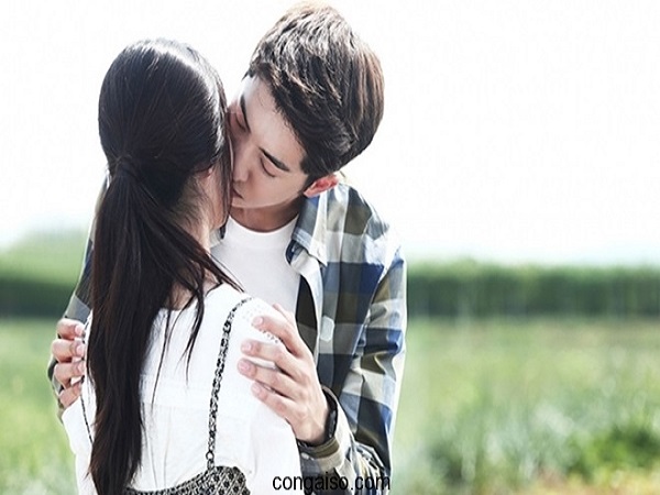 Mộng mị thấy hôn người lạ khác giới
