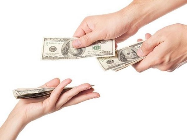 Mơ thấy được cho tiền có mang tới điềm may về tài lộc?
