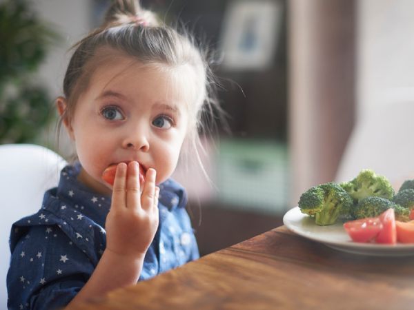 Nằm mơ thấy em gái mất, em gái có bầu là điềm lành hay dữ?