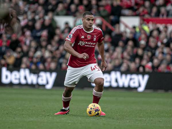 Cuộc đua chuyển nhượng giữa Arsenal và Chelsea