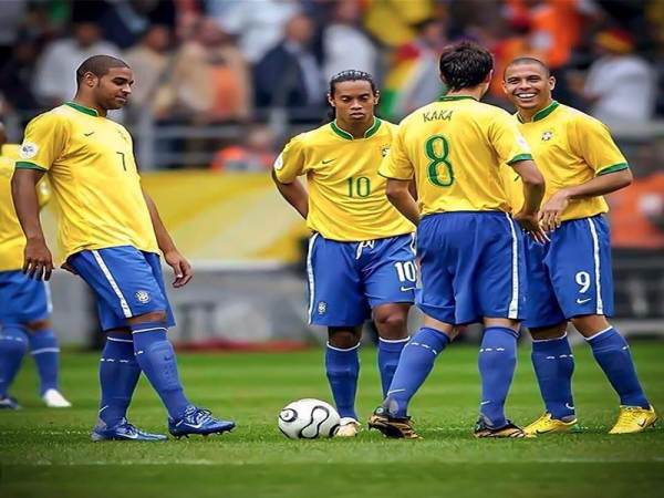 Nhìn lại đội hình Brazil 2006 thủ tham dự World Cup